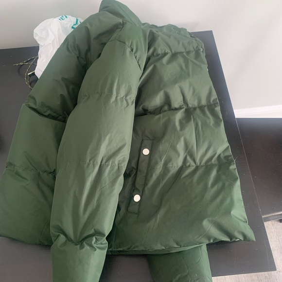 Woman’s Green Puffer Jacket (size: S) from Weekend Vibes - Picture 5 of 6